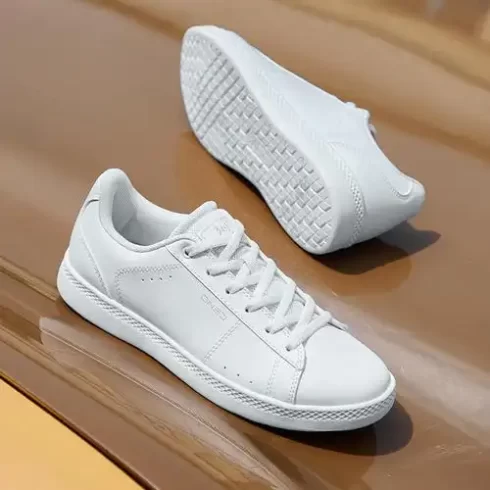 Custom Sneakers for Niche Markets: Catering to Athletes, Fashion, and Beyond-vlefooena