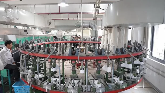 "From Design to Delivery: A Step-by-Step Guide to Custom Footwear Production"-vlefooena