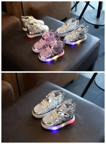 "How to Choose the Best Custom Sneaker Manufacturer for Your Brand in 2025"-vlefooena