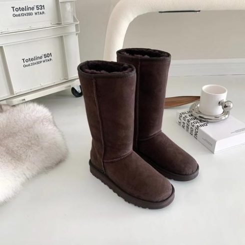 ‌"Top 10 Materials Used in Durable Shoe Production: Leather, Rubber & Eco-Friendly Options"‌-vlefooena