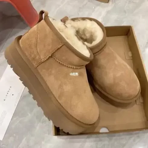 "How Shoes Are Made: Unveiling the Manufacturing Process Step-by-Step"-vlefooena