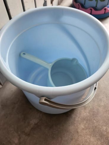 Plastic Buckets with Lids: Secure and Reliable Storage Solutions-vlefooena