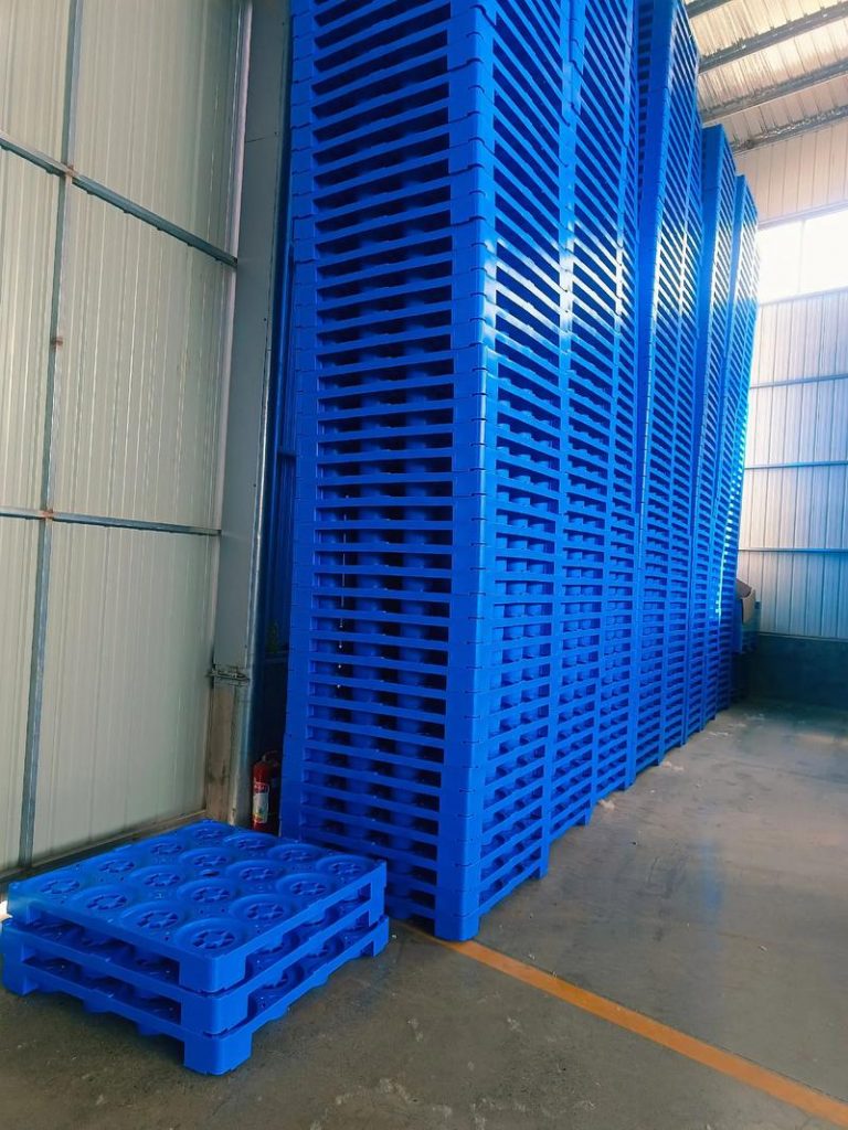 Roller Feet Plastic Pallets with Non-Slip Surface Design: The Ultimate Solution for Safe and Efficient Material Handling-vlefooena