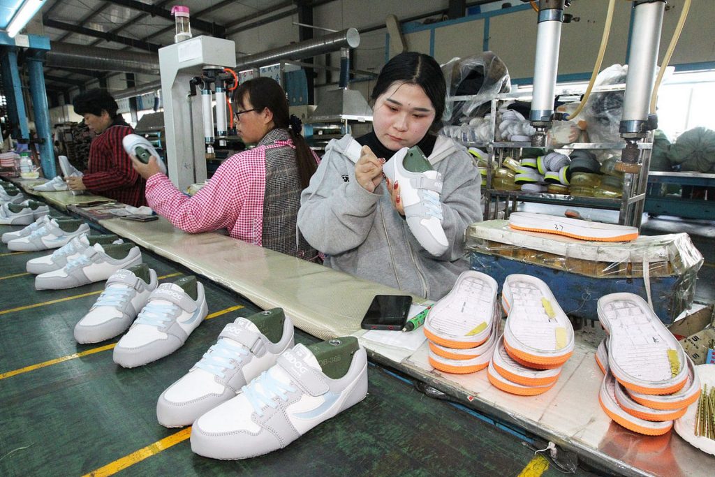 Lightweight Running Shoes Manufacturer for Global Wholesale and OEM Supply-vlefooena