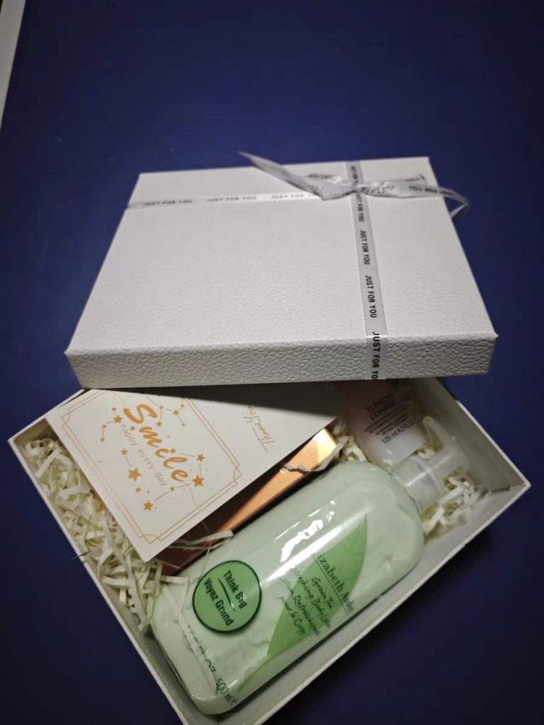 Luxury Gift Boxes for Premium Products and Retail-vlefooena