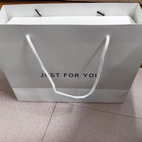 Rigid Cardboard Boxes: Premium Packaging for International Buyers-vlefooena