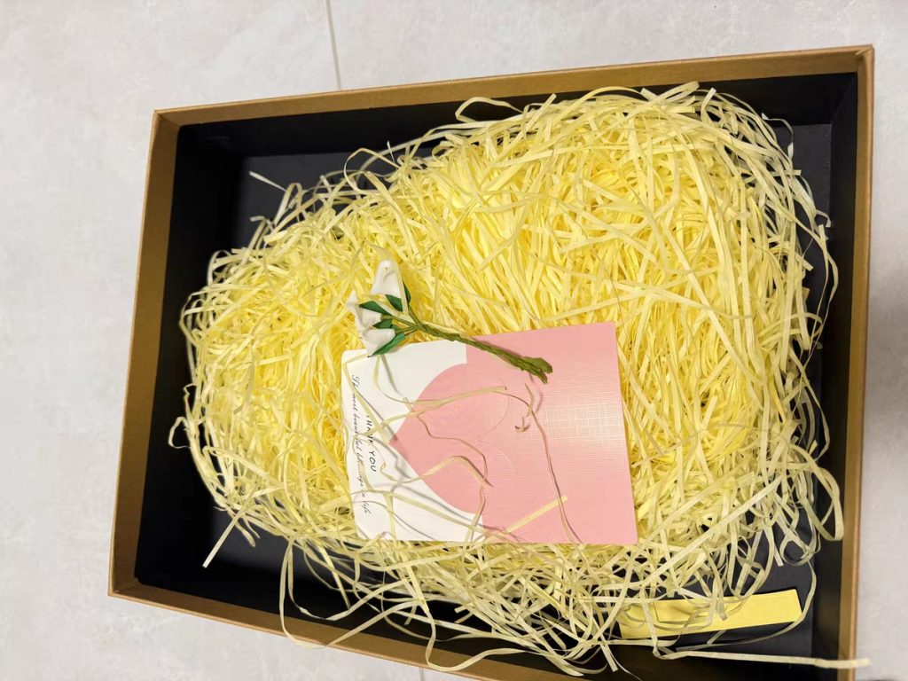 The Art and Science of Export Packaging: How Premium Gift Boxes and Cartons Drive Global Brand Success-vlefooena