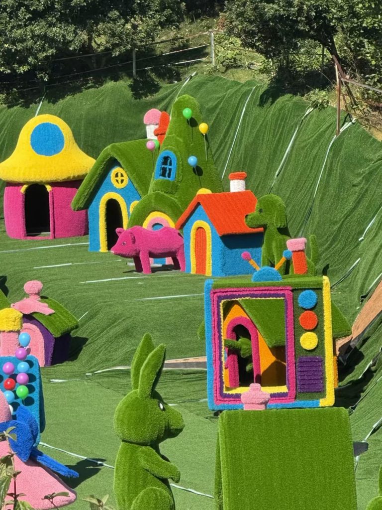 Eco-Friendly Giant Panda Straw Sculpture for Themed Garden & Sightseeing Spot Decoration-vlefooena