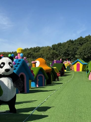 Custom Outdoor Decorative Statues for Tourist Attractions and Public Spaces-vlefooena