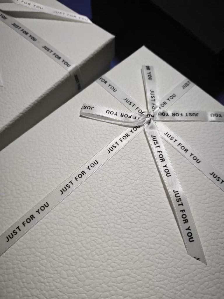 Luxury Gift Boxes for Premium Products and Retail-vlefooena