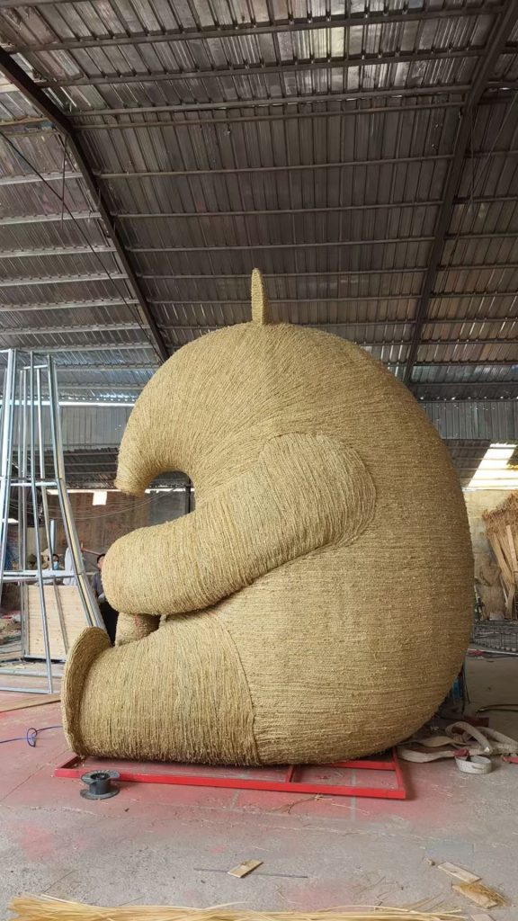Outdoor Decor: Handmade Giant Panda Straw Installation for Tourism Project & Park Landscape-vlefooena