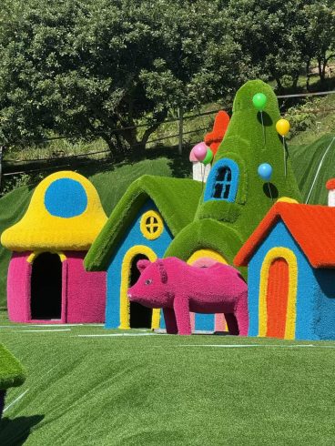 Eco-Friendly Giant Panda Straw Sculpture for Themed Garden & Sightseeing Spot Decoration-vlefooena