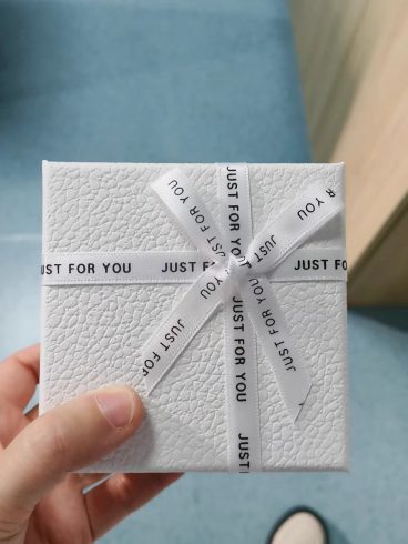 Custom Gift Boxes from China: High-Quality Paper Packaging for Export-vlefooena