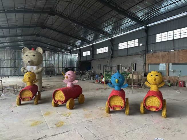 Giant Straw Animal Sculpture: Large Outdoor Installations for Festivals and Theme Parks-vlefooena