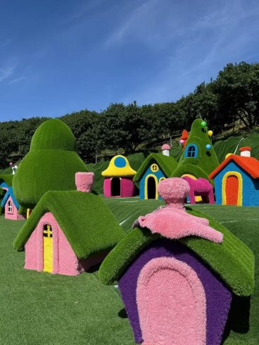 Large Outdoor Sculptures: Transforming Public Spaces, Parks, and Gardens Worldwide-vlefooena