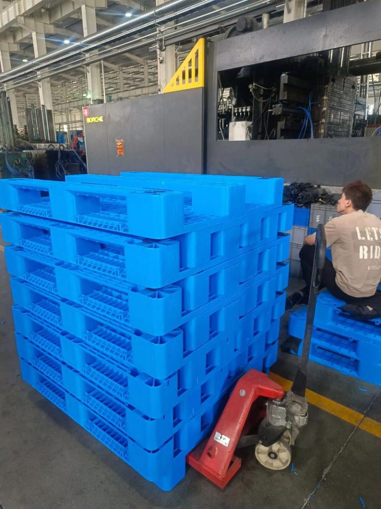 The Ultimate Guide to Blue Heavy-Duty Plastic Pallets: Strength, Design & Applications-vlefooena