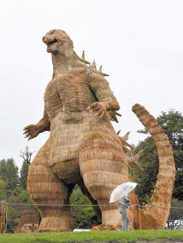 Festival Straw Decoration Supplier: Outdoor Straw Solutions for Global Events-vlefooena