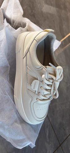 How to Find a Reliable China Casual Shoes Exporter for Wholesale and Private Label Business-vlefooena