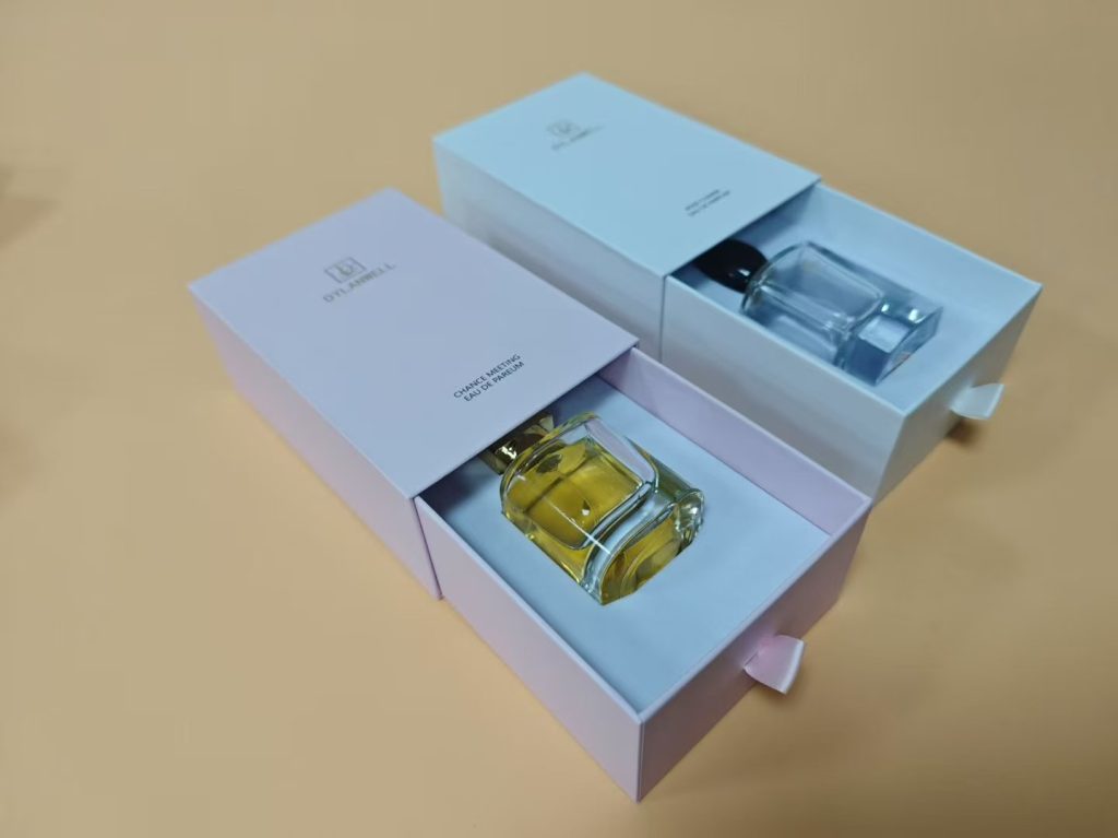 Luxury Foldable Gift Box Packaging Supplier for Global Markets 25 1e6f0973586d
