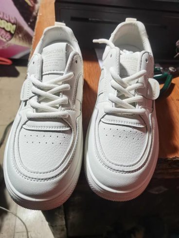 How to Find a Reliable Custom Men’s Sports Shoes Factory in China-vlefooena