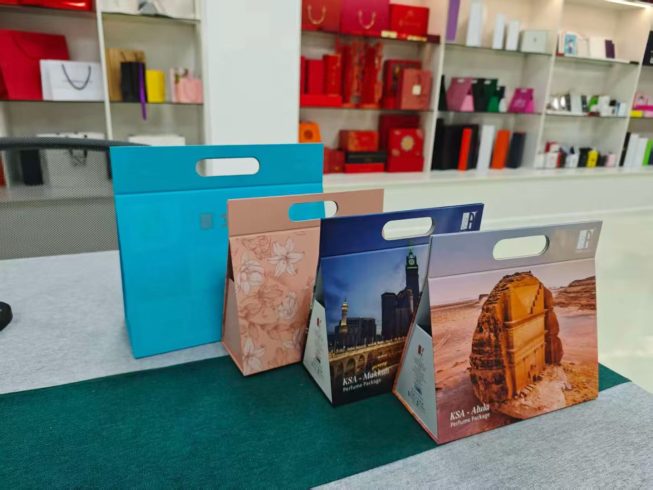 Luxury Foldable Gift Box Packaging Supplier for Global Markets-vlefooena