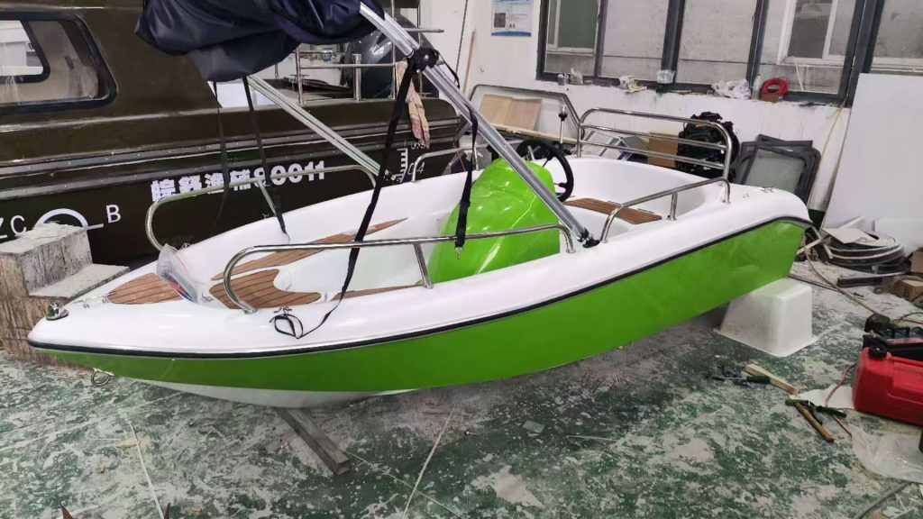 Small Luxury Yacht Price – How Much Does a Small Luxury Yacht Cost in 2026? 1 a1da8604a7ba