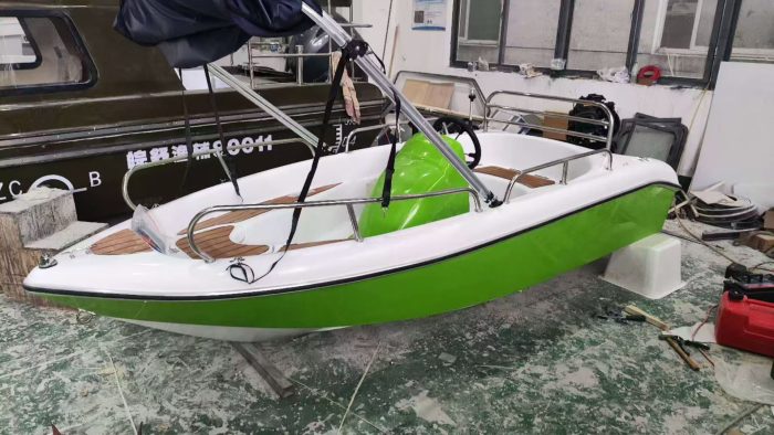 Small Luxury Yacht Price – How Much Does a Small Luxury Yacht Cost in 2026?-vlefooena