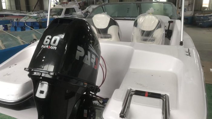 5m Fiberglass Fishing Boat Price, Specs & Buying Guide (2026)-vlefooena