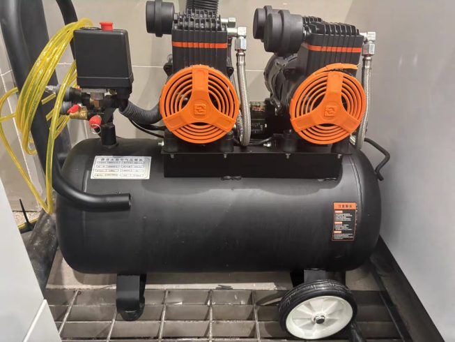 Energy-Efficient Rotary Screw Air Compressor | 10HP High-Flow Model-vlefooena