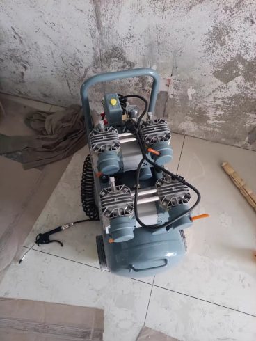 Industrial Air Compressor Manufacturer for Export – High Efficiency Screw & Piston Air Compressor Supplier for Global Buyers-vlefooena