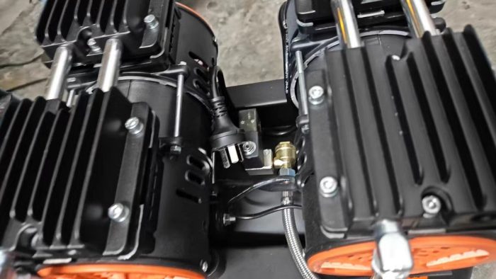 Energy-Efficient Rotary Screw Air Compressor | 10HP High-Flow Model-vlefooena