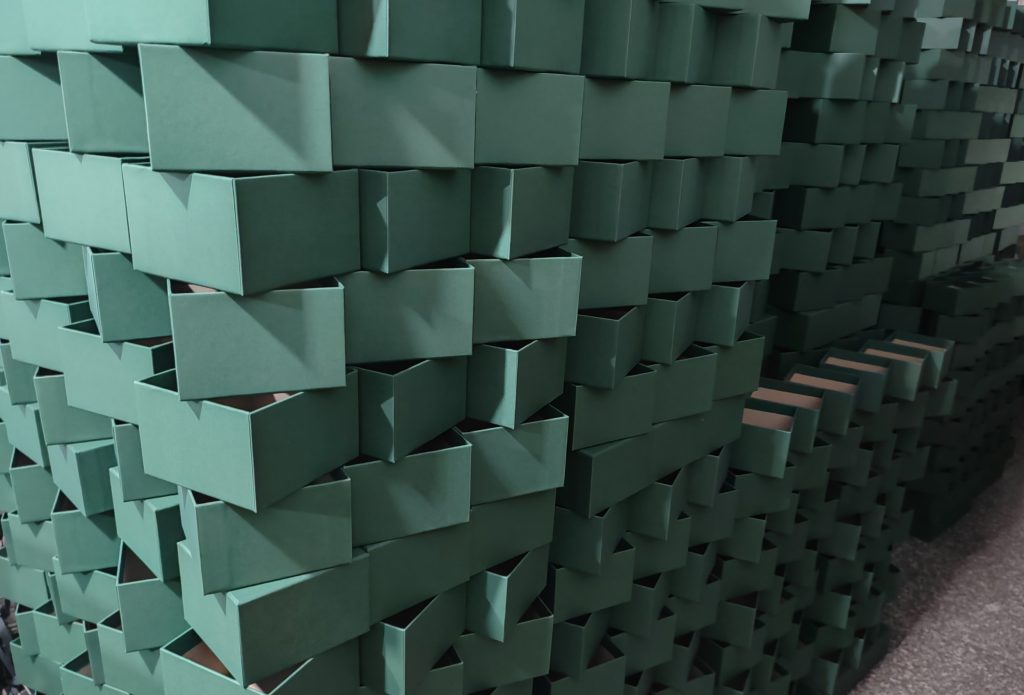 The Folded Moment: How Innovative Collapsible Gift Boxes Are Solving Our Storage Crisis and Sparking Creativity 20 950f105ece30