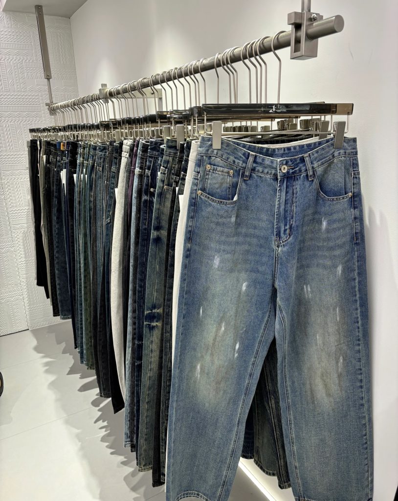 Wholesale Clothing from China for Retailers and Online Sellers: Complete Import Guide for Global Buyers 13 2ce0bc2fdd0d