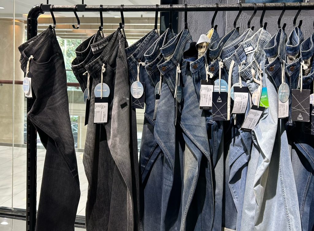 Custom Clothing Factory in China for Private Label Apparel Brands and Global Buyers 17 7848213cc820