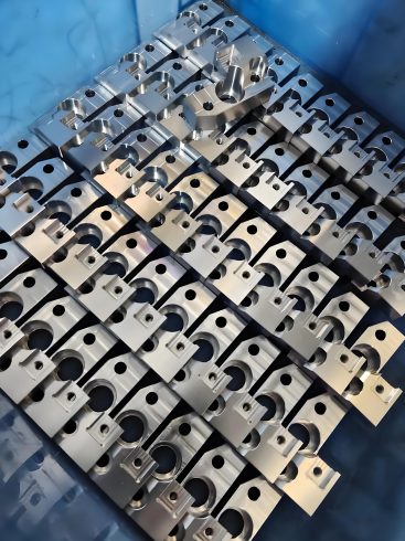 Looking for High-Quality CNC Machined Parts? Get an Instant Quote Today-vlefooena